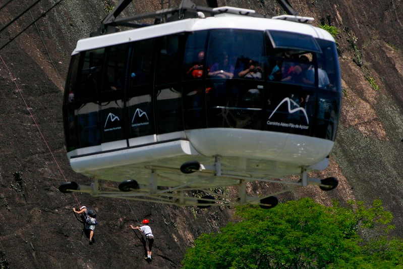 Escalada no Morro do P&atilde;o de A&ccedil;&uacute;car